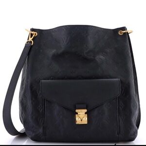 Louis Vuitton Black Métis Hobo updated 12/1/25